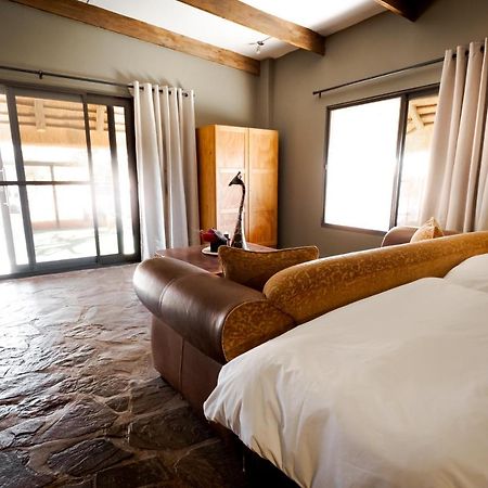 Bagatelle Kalahari Game Ranch Villa Hardap Buitenkant foto