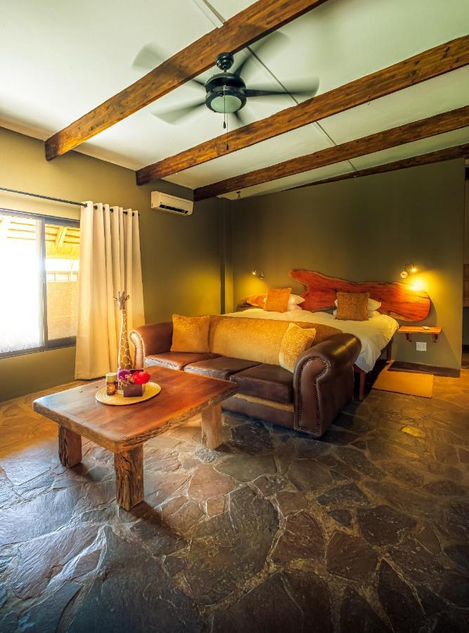 Bagatelle Kalahari Game Ranch Villa Hardap Buitenkant foto